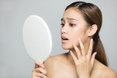 أضرار منتجات تشقير الوجه