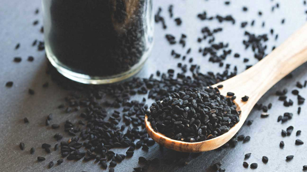 kalonji nigella seeds 1296x7281 1
