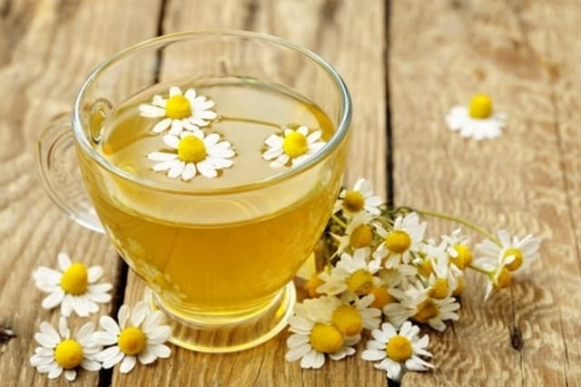 4. شاي البابونج مع النارين لعلاج التهاب الرتج - أونيلا